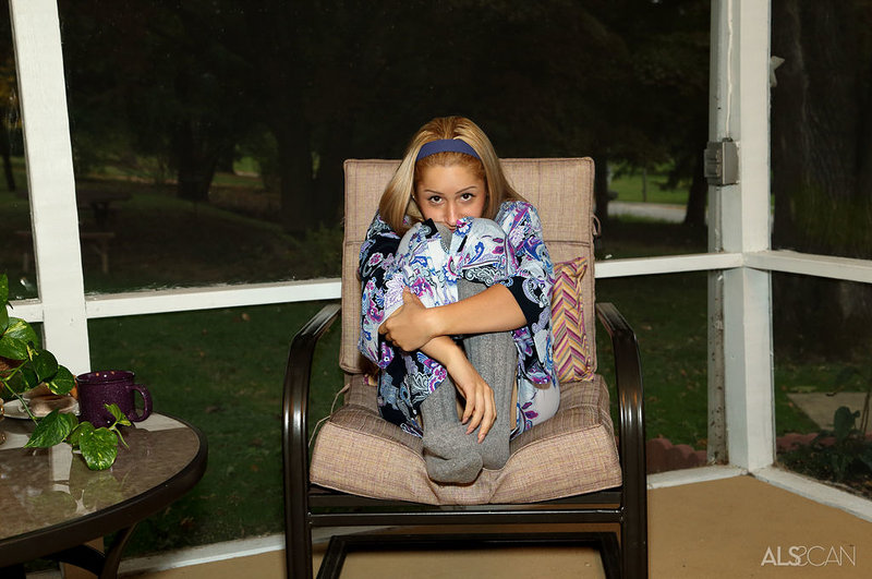 Эмилия, 22 года, 1 размер груди